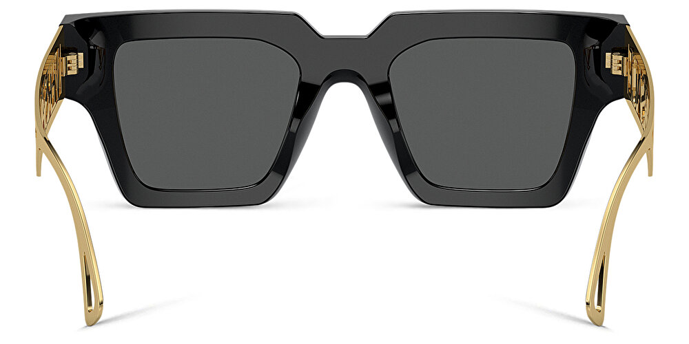 فيرزاتشي نظارات شمسية بشعار العلامة المستوحى من التسعينات